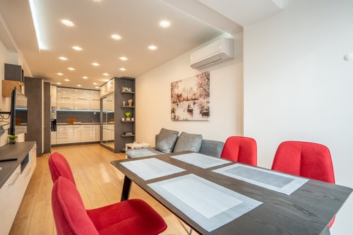 Zenith Apartment 3 Flat Manager Booking