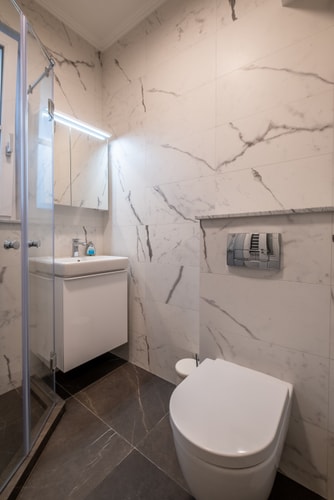Sofia’s Classy Blu -2 Bedrooms 34 Flat Manager Booking
