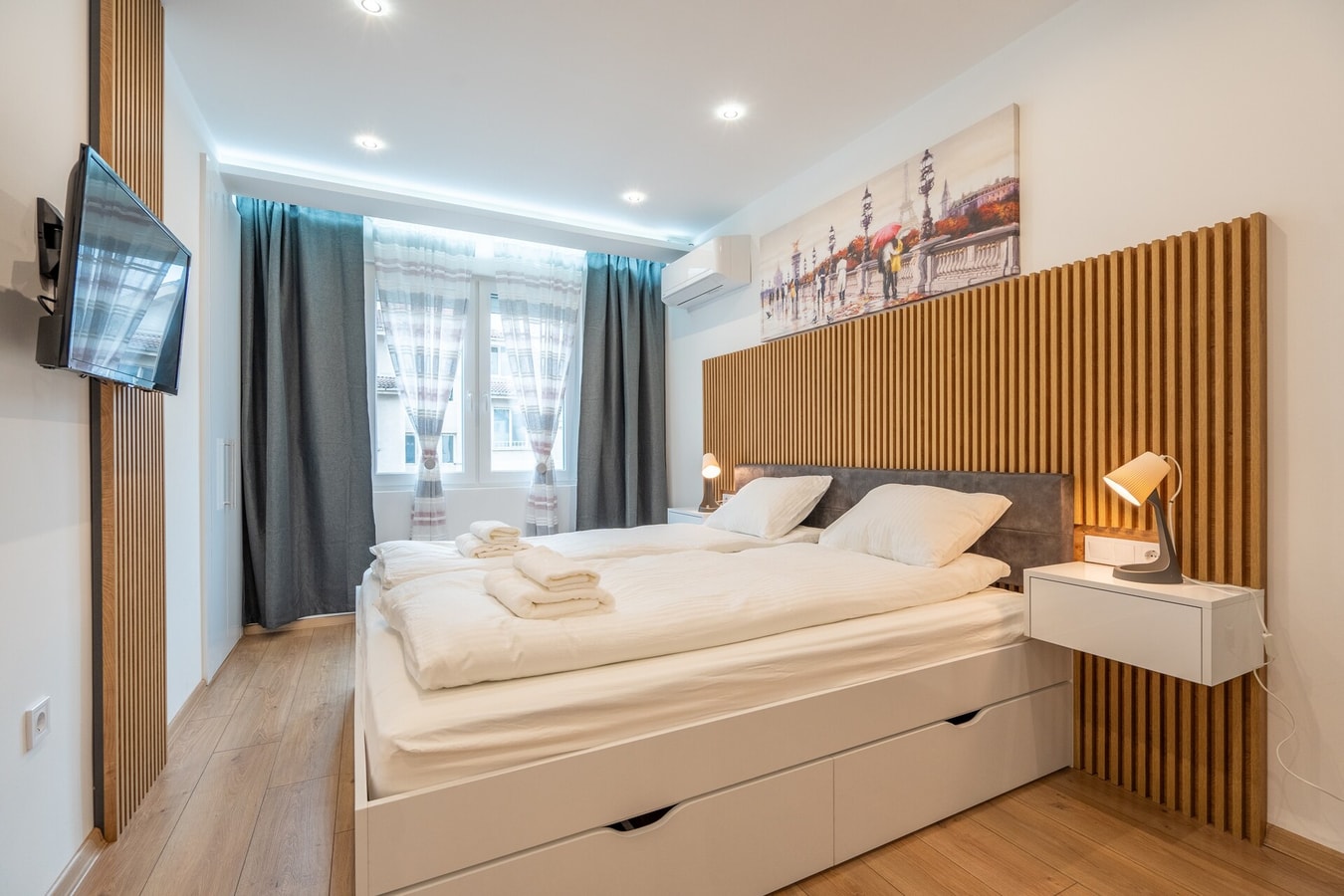 Zenith Apartment 1 Flat Manager Booking