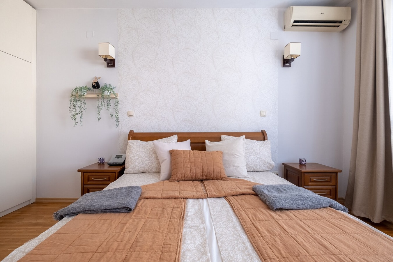 Spacious 1 bedroom apartment in a lively center 17 Flat Manager Booking