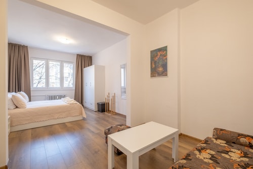 Peaceful downtown location - 2 bedroom apartment 14 Flat Manager Booking