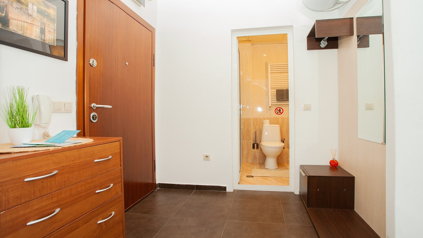 River Apartment 12 Flat Manager Booking