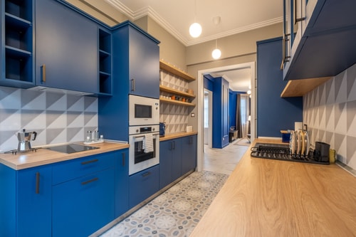 Sofia’s Classy Blu -2 Bedrooms 25 Flat Manager Booking