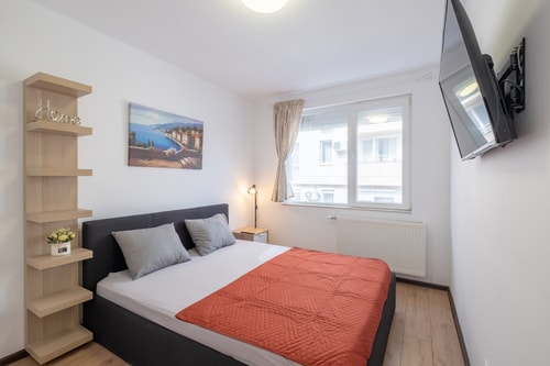 Iztok · Alex cozy apartment - 1 bedroom 1 Flat Manager Booking