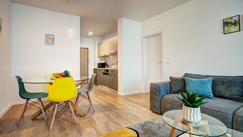 College Flat 6 Flat Manager Booking