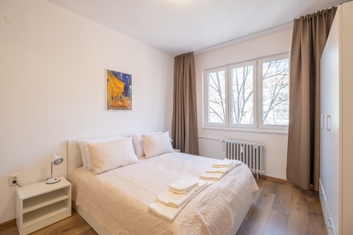 Peaceful downtown location - 2 bedroom apartment 3 Flat Manager Booking