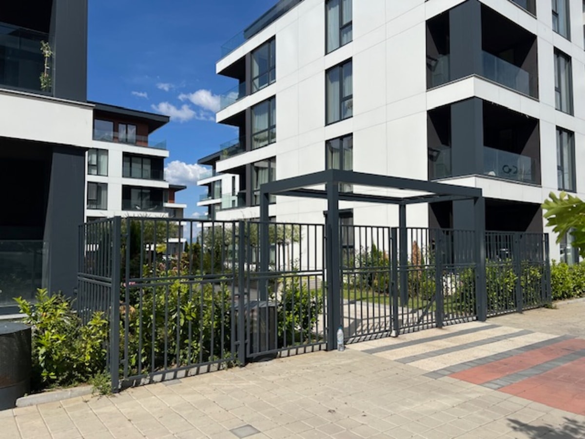 Gran Capital - Vodoley Rose Garden, FREE parking 17 Flat Manager Booking