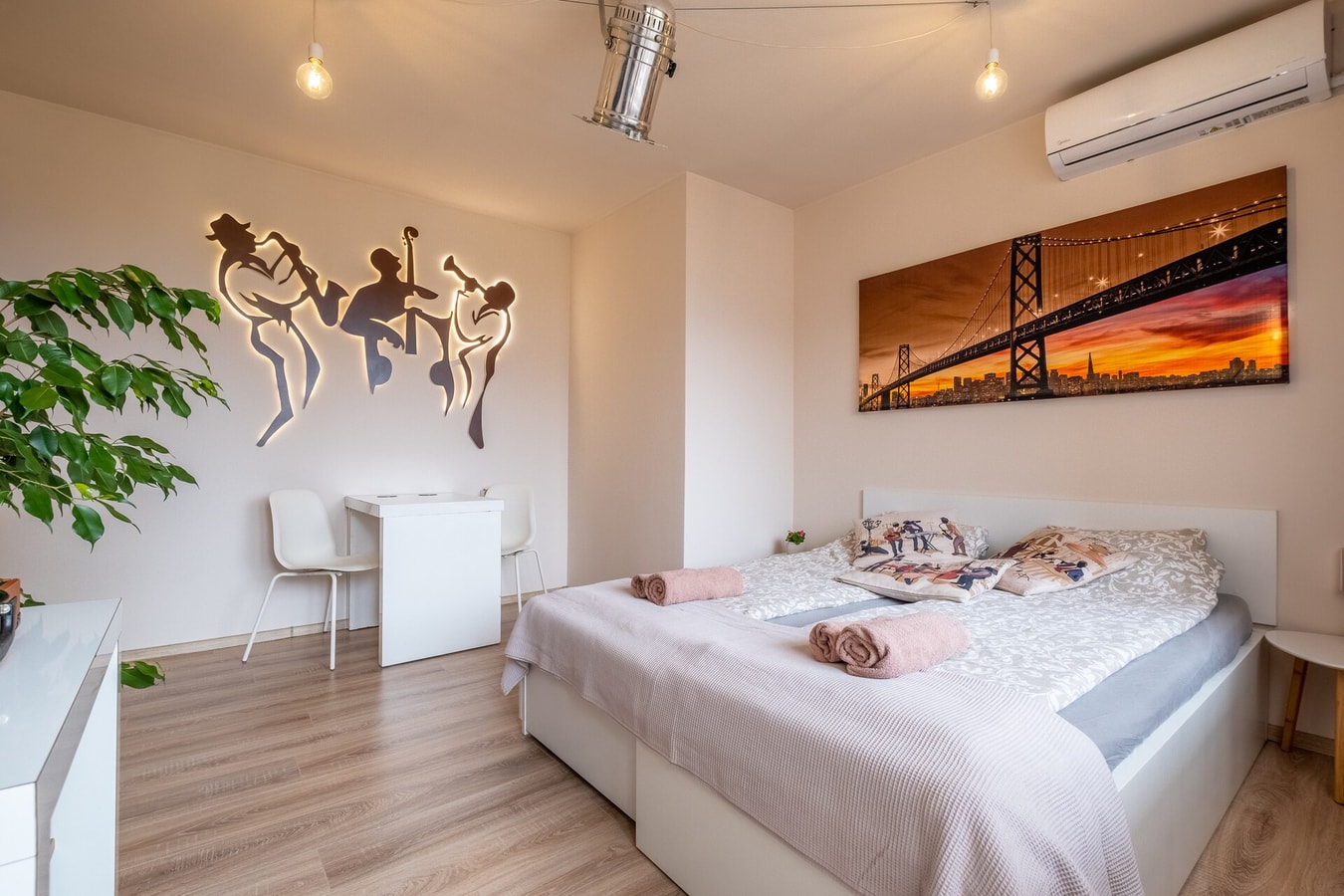 Jazzy · JAZZY off Vitosha Blvd: Feel the Rhythm of Sofia Flat Manager Booking