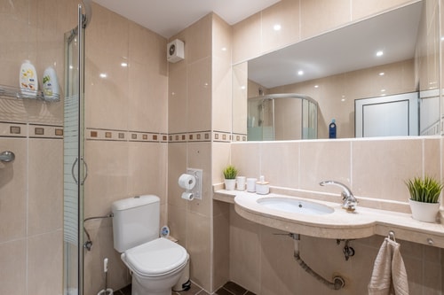 Spacious 1 bedroom apartment in a lively center 27 Flat Manager Booking