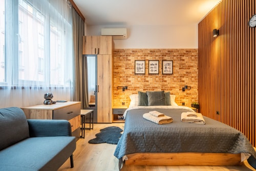 BB Apartment 11 Flat Manager Booking