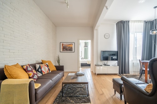 Elegant Getaway Near Iconic Eagles' Bridge 2 Flat Manager Booking