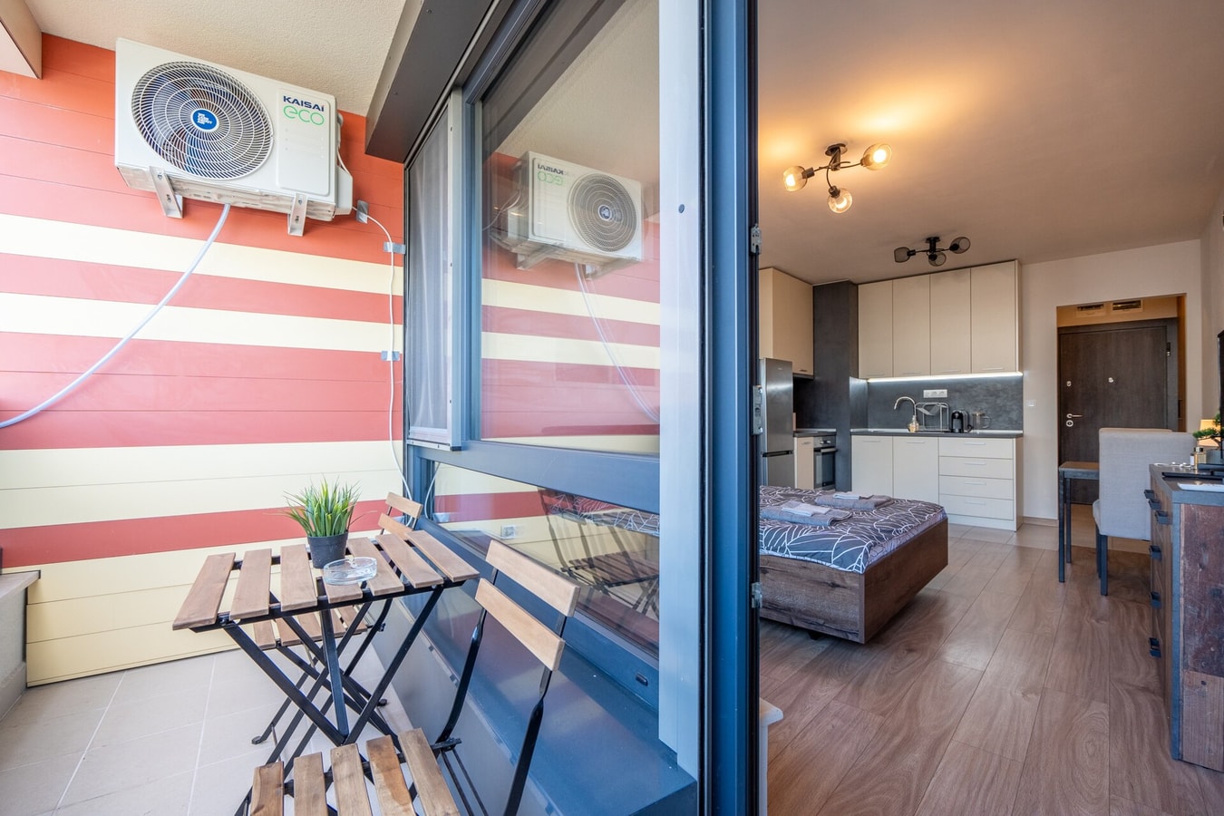 Palitra Studio 40 Flat Manager Booking