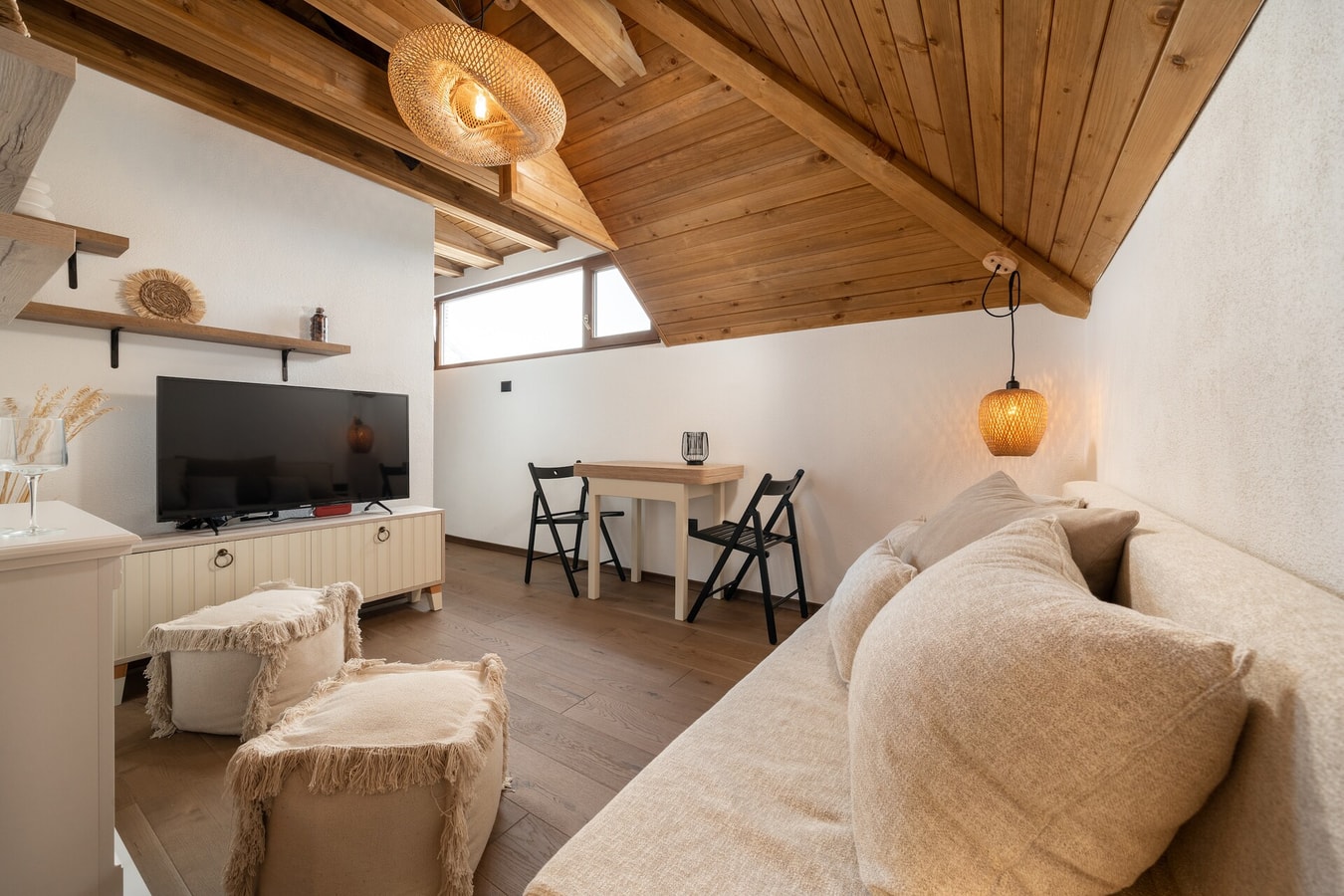 Gurgulyat view - 1 Bedroom Loft 4 Flat Manager Booking