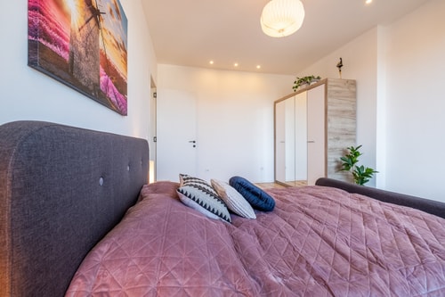 Bright Apartments – 2 Bedroom 9 Flat Manager Booking