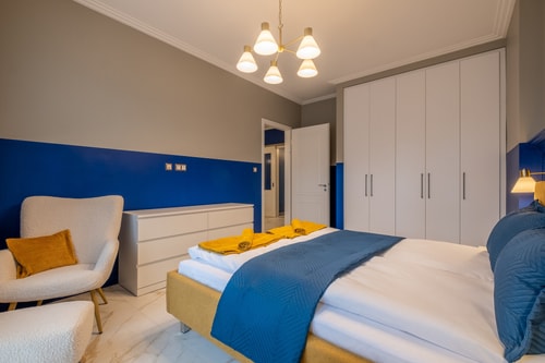 Sofia’s Classy Blu -2 Bedrooms 17 Flat Manager Booking
