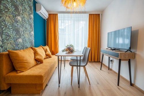 Exotic Homes 8 Flat Manager Booking