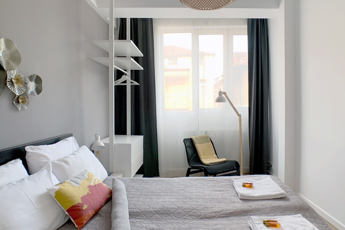 Elegant Getaway Near Iconic Eagles' Bridge 7 Flat Manager Booking