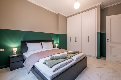 Sofia’s Classy Blu -2 Bedrooms 2 Flat Manager Booking
