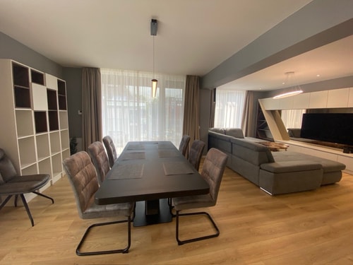 Gran Capital - Mountain View, FREE Parking 6 Flat Manager Booking