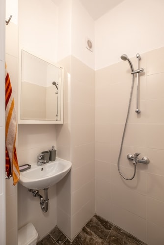 Peaceful downtown location - 2 bedroom apartment 20 Flat Manager Booking