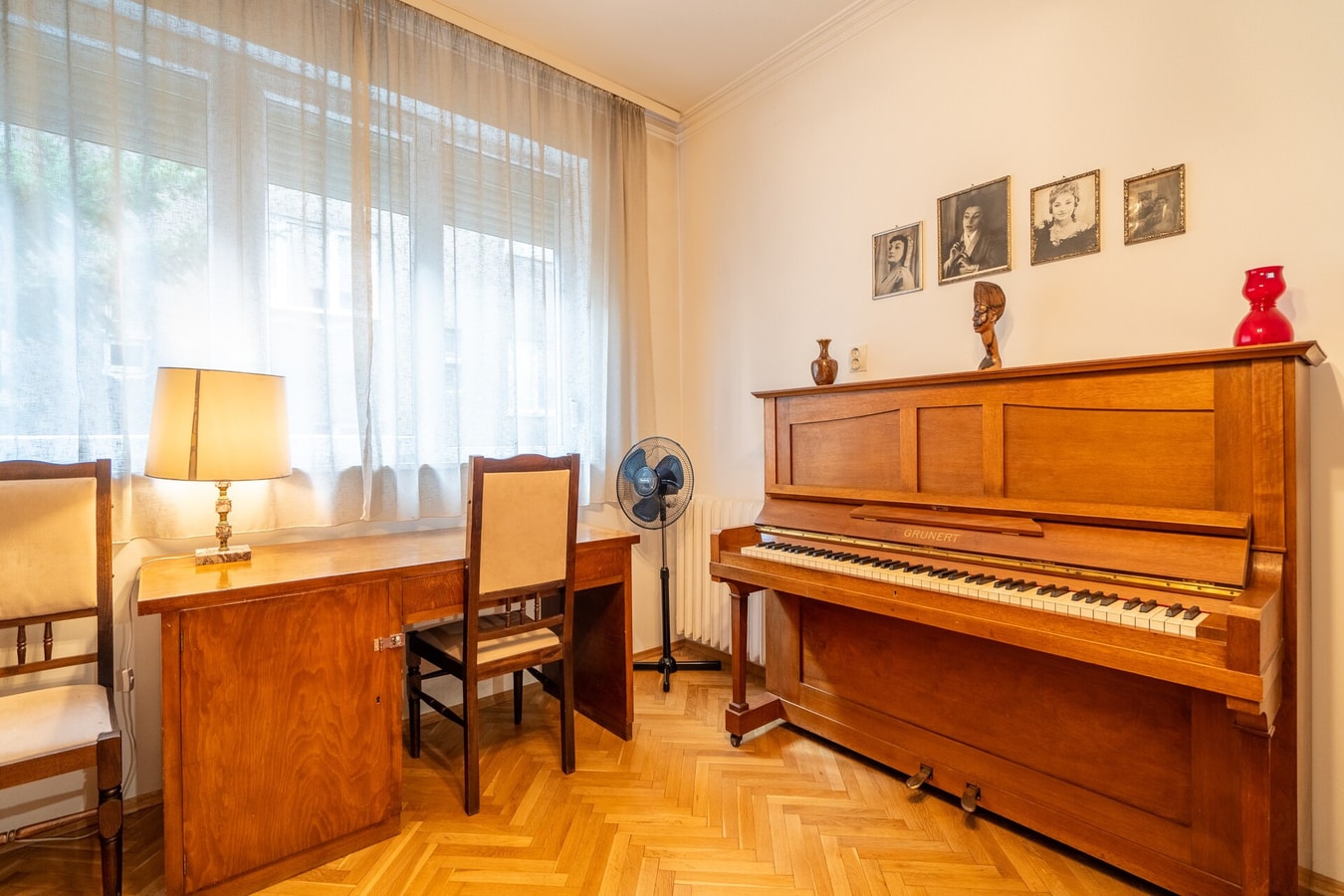 Opera Flat Manager Booking