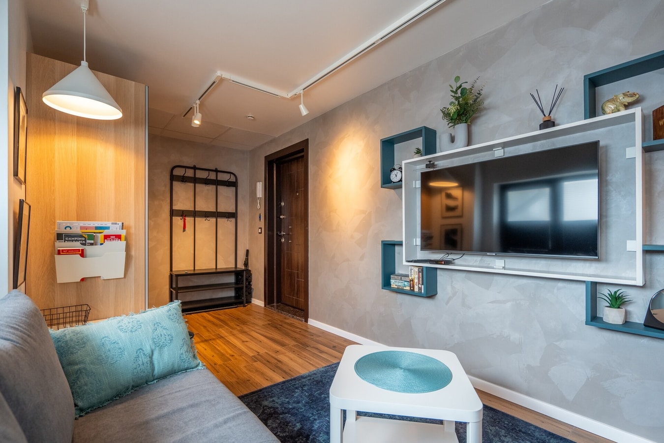 Leafy Loft 12 Flat Manager Booking