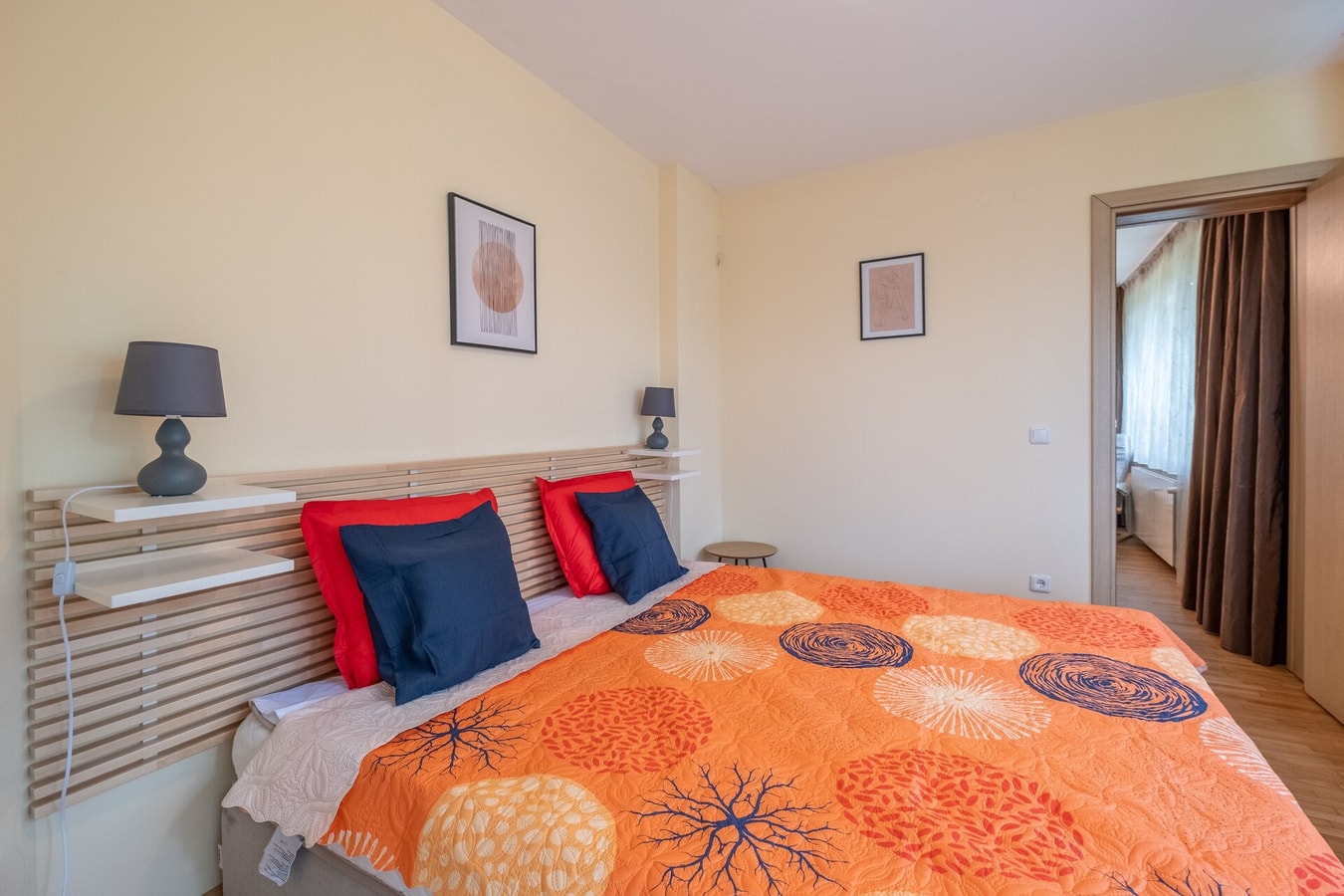Serdica top center - 3 berdoom cosy apartment 24 Flat Manager Booking