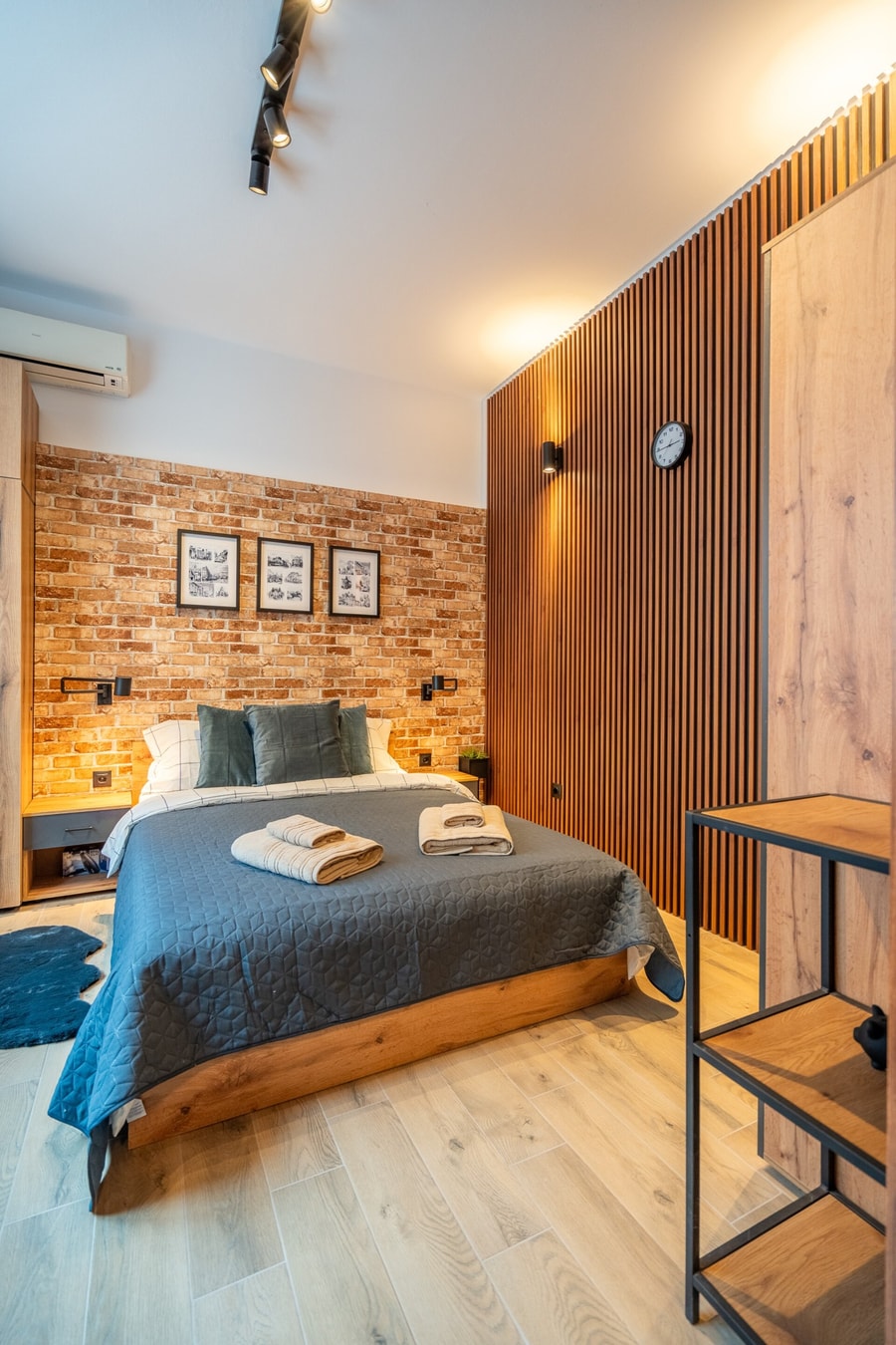 BB Apartment 10 Flat Manager Booking
