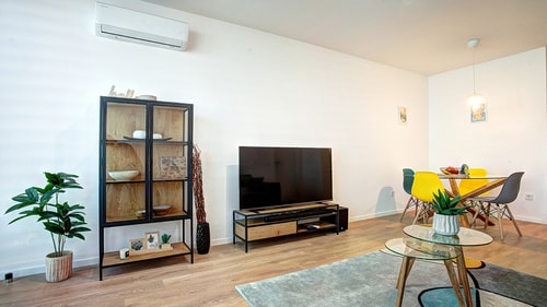 College Flat 13 Flat Manager Booking