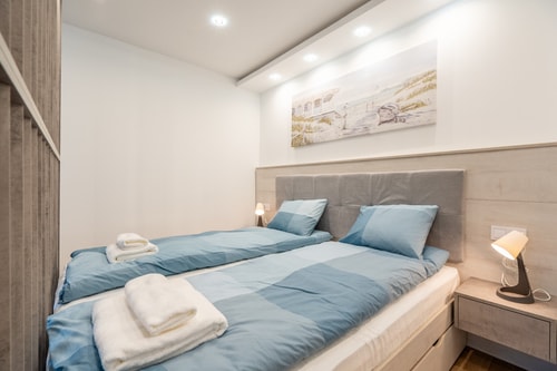 Harmony Suite 5 Flat Manager Booking