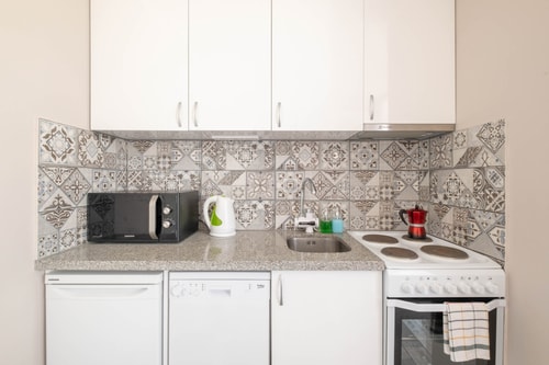 New 1930s quiet central apartment w/AC - 2 bedroom 1 Flat Manager Booking