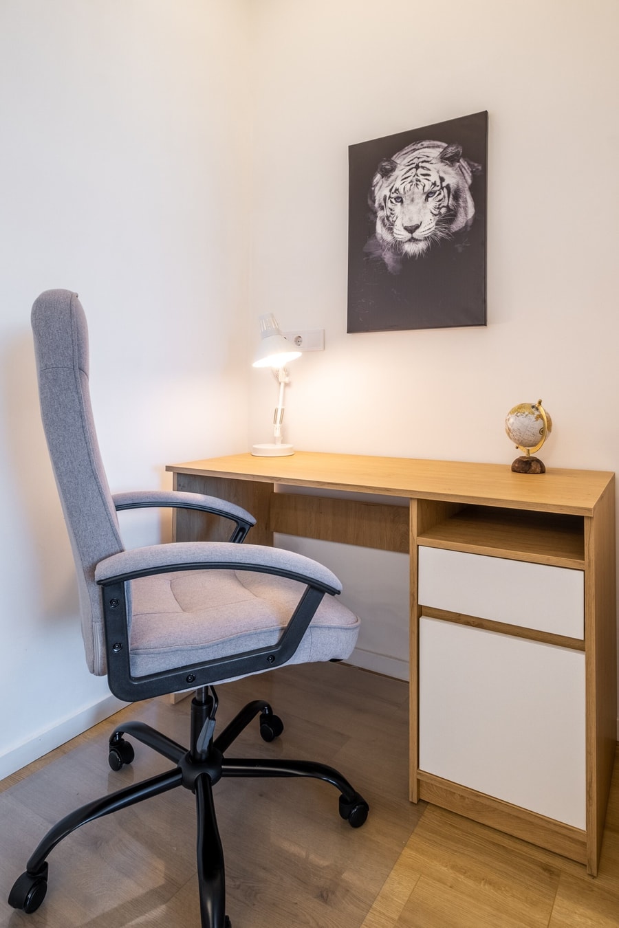 Bright Apartments – 2 Bedroom 38 Flat Manager Booking