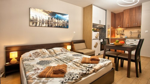 Sweet Studio 8 Flat Manager Booking