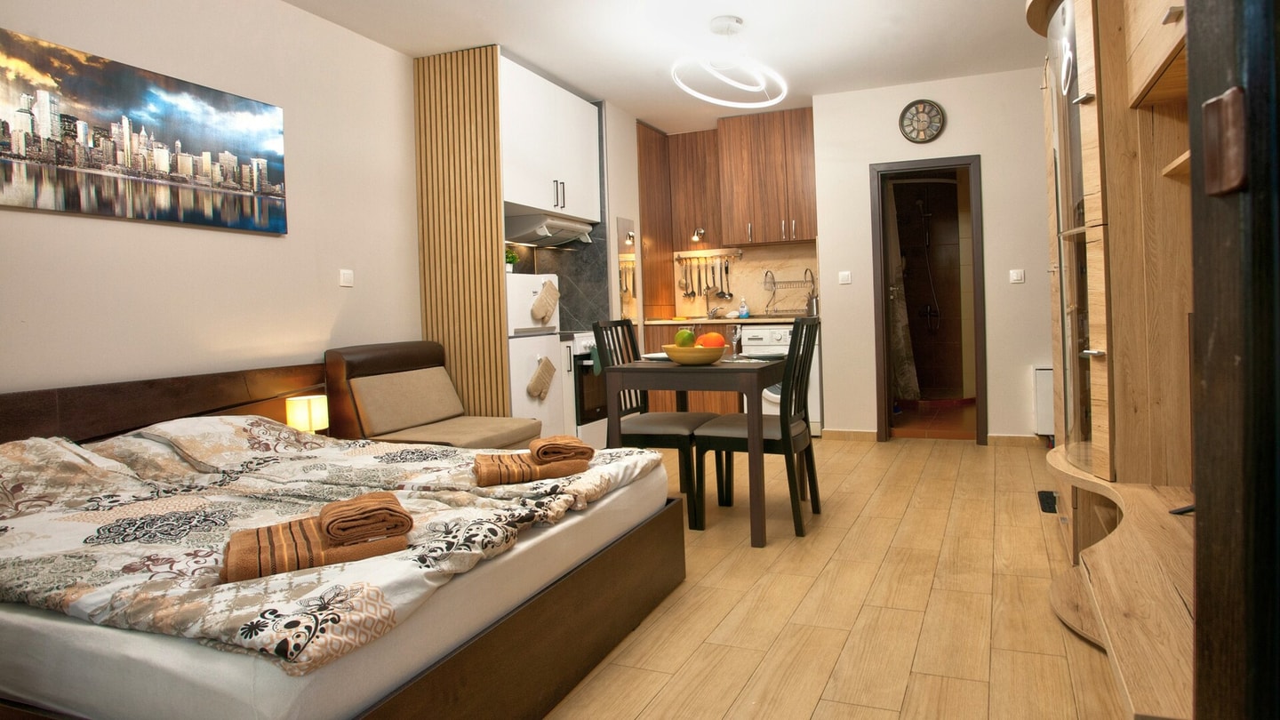 Sweet Studio Flat Manager Booking