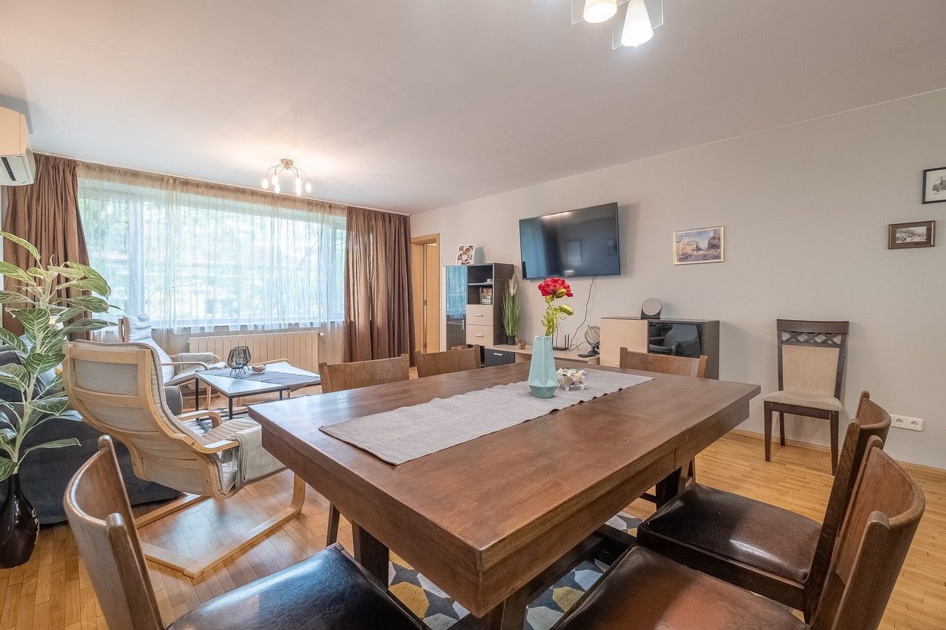 Serdica top center - 3 berdoom cosy apartment 4 Flat Manager Booking