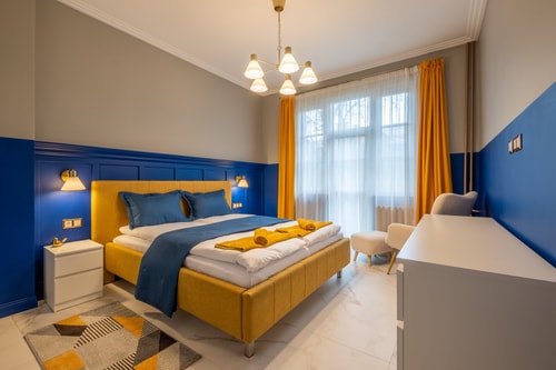 Sofia’s Classy Blu -2 Bedrooms 1 Flat Manager Booking