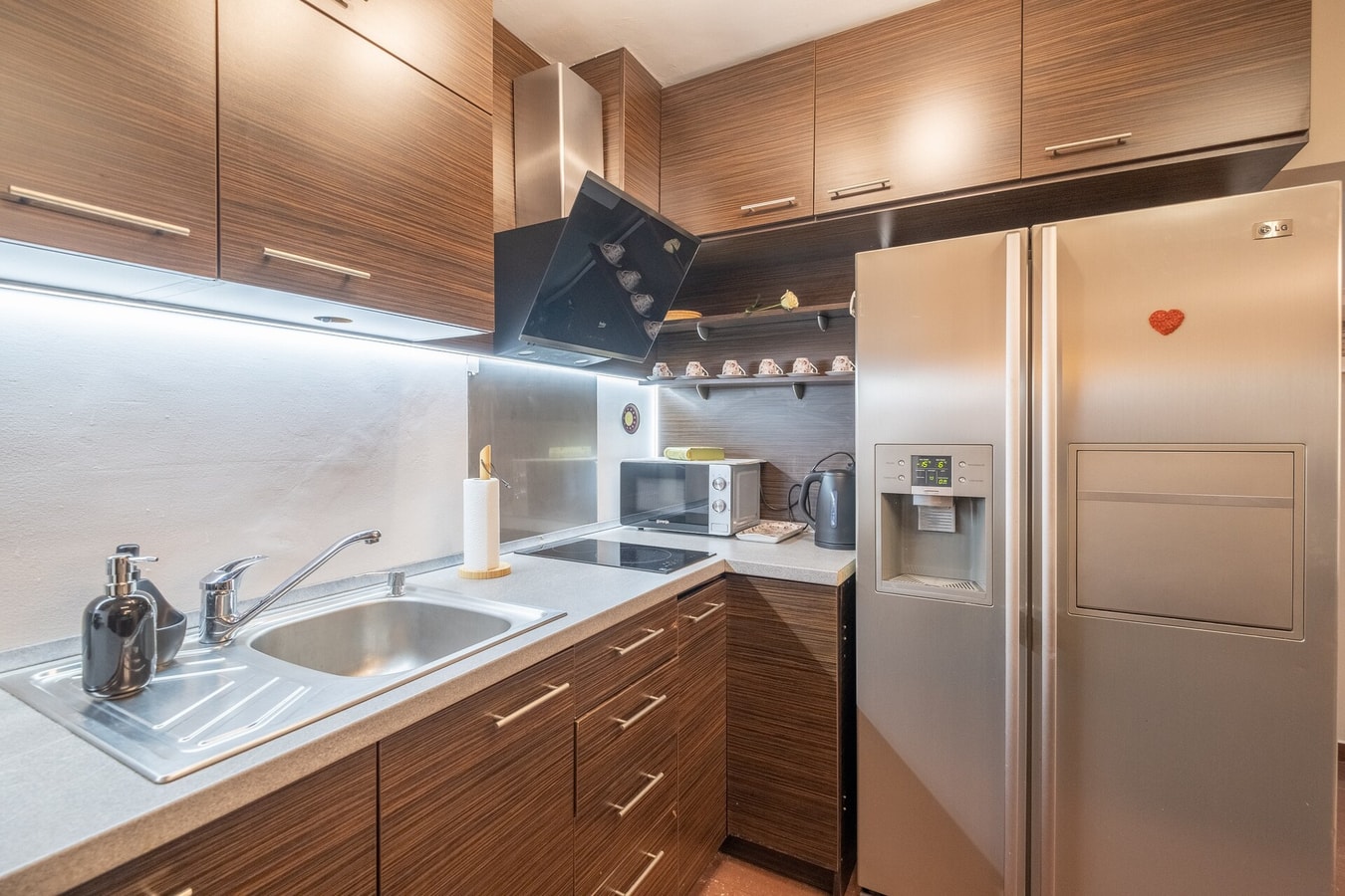 Serdica top center - 3 berdoom cosy apartment 12 Flat Manager Booking