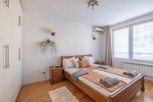 Spacious 1 bedroom apartment in a lively center 16 Flat Manager Booking