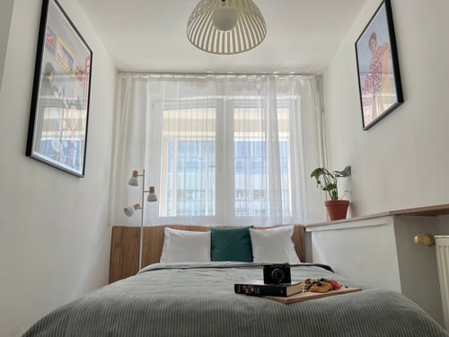Modern Apartment with Balcony/the Vibrant City Hub 1 Apartamenty do wynajęcia
