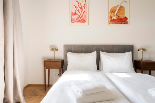 Antique Duplex Penthouse 2BR with 2Bath and AC-502 8 Apartamenty do wynajęcia