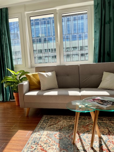 Modern Apartment with Balcony/the Vibrant City Hub 5 Apartamenty do wynajęcia