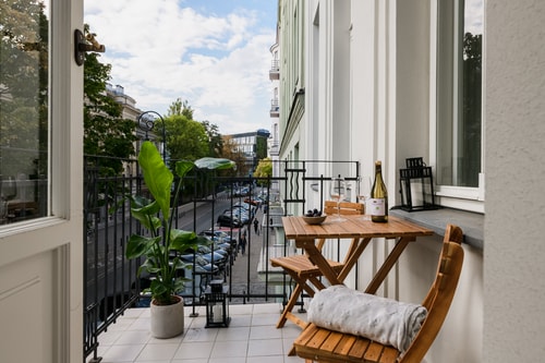 Warsaw Central Biggest Luxurious Airbnb in Warsaw 16 Flataway