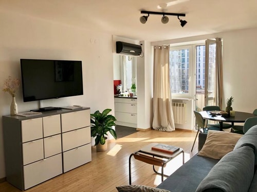 Sunny Warsaw City Centre Flat with Balcony and AC 0 Flataway