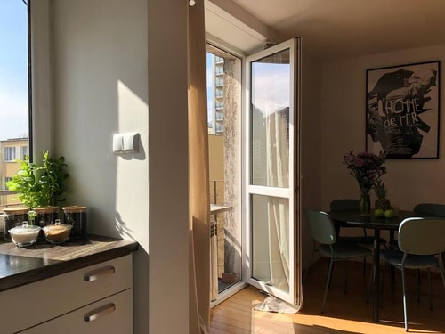 Sunny Warsaw City Centre Flat with Balcony and AC 12 Flataway