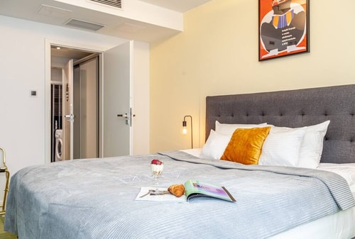 Old Town Oasis-Entire Building for 20+ Guests 32 Apartamenty do wynajęcia