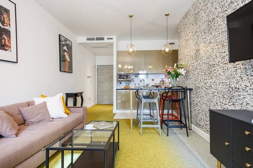 Old Town Oasis-Entire Building for 20+ Guests 35 Apartamenty do wynajęcia