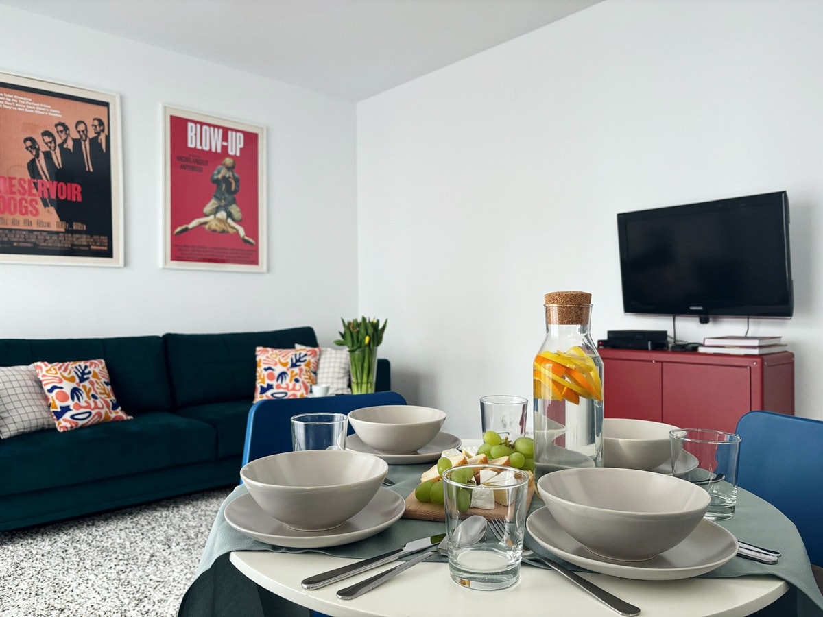Warsaw Center Urban Oasis 1BR Escape photo 3