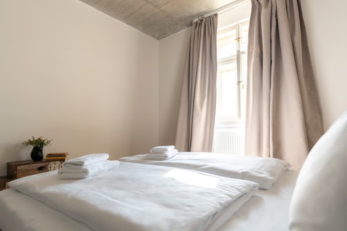 Antique Duplex Penthouse 2BR with 2Bath and AC-502 9 Apartamenty do wynajęcia