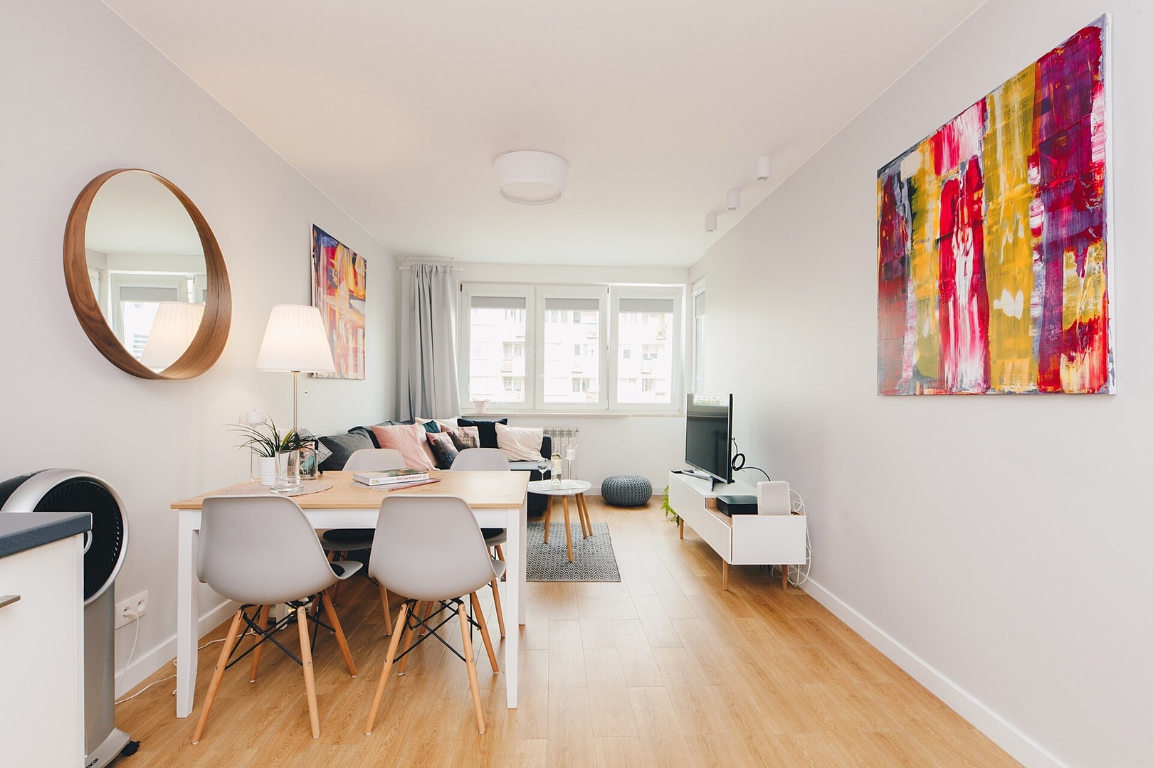 Warsaw Downtown Bright and Comfy Apt with Balcony Apartamenty do wynajęcia