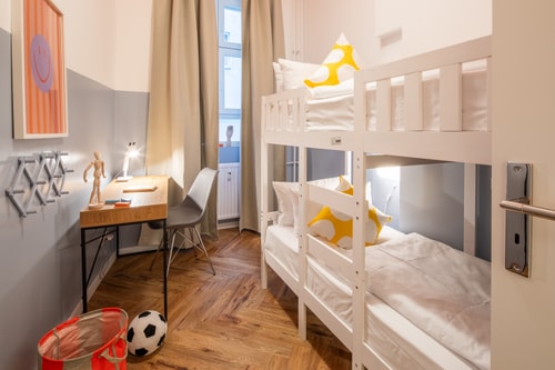 Breathe the Earthy Calm of a 150sqm Home in Berlin 4 Apartamenty do wynajęcia